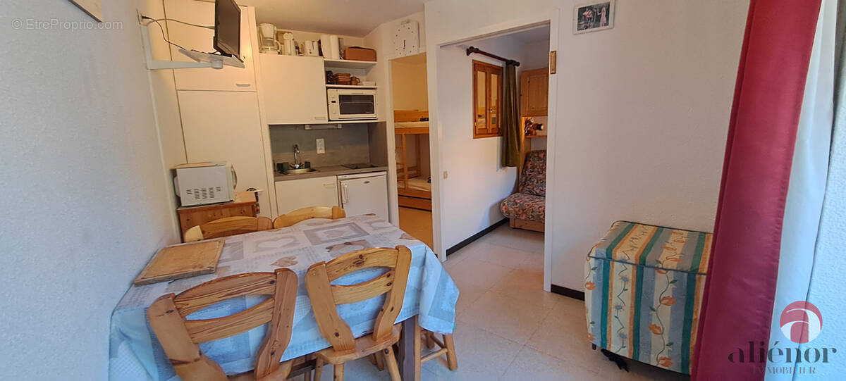 Appartement à MORILLON