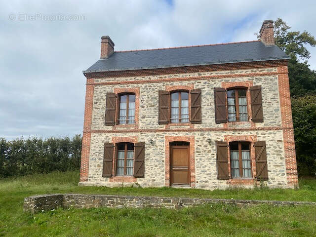 Maison à LES FORGES