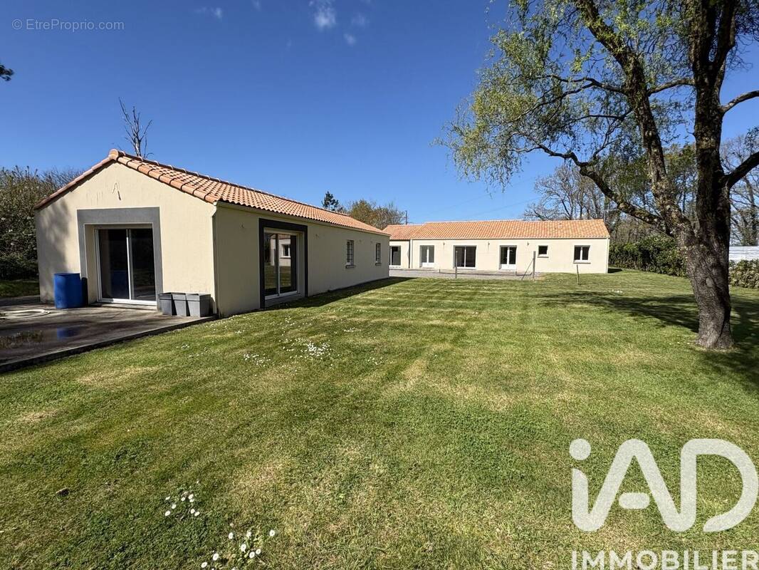 Photo 1 - Maison à CHAUVE