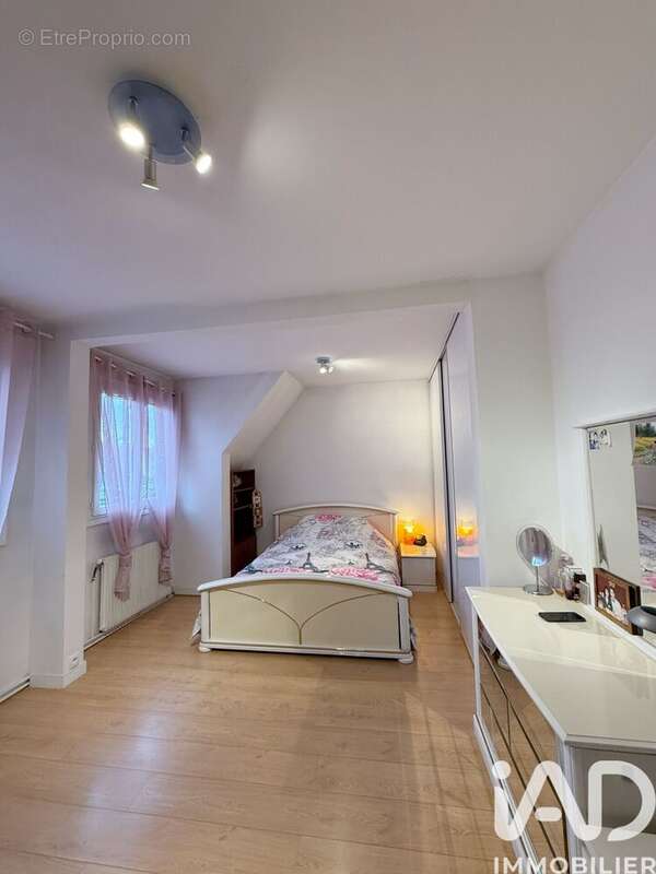 Photo 6 - Maison à VILLEPARISIS