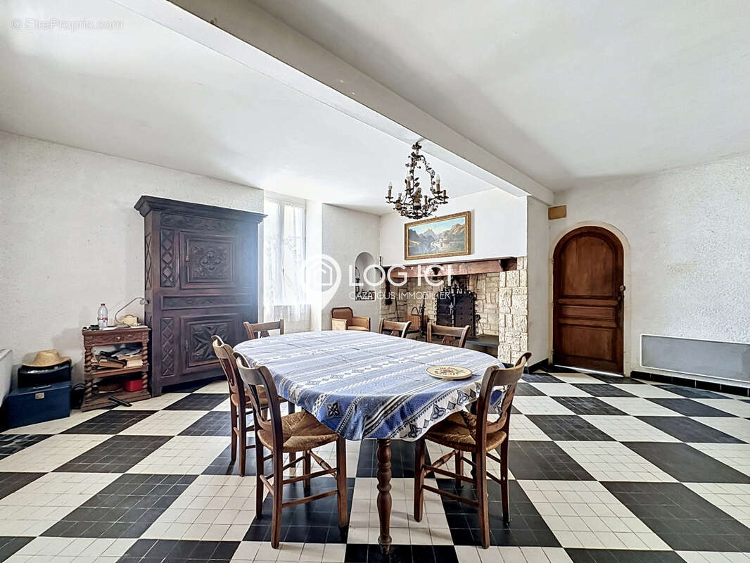 Maison à BENEJACQ