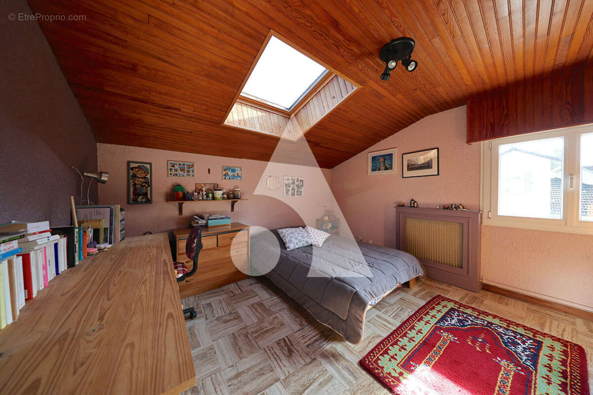 Maison à CORBEIL-ESSONNES