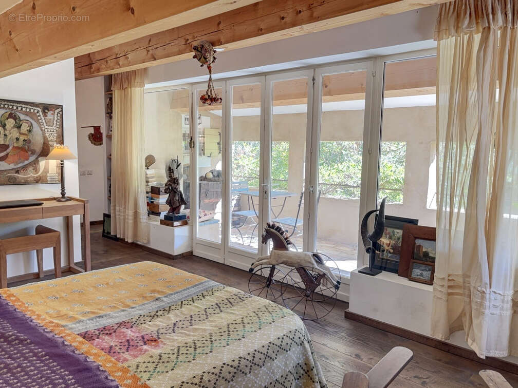 Maison à LA GARDE-FREINET