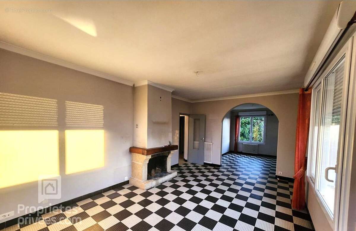 Maison à SAINT-HILAIRE-DU-HARCOUET