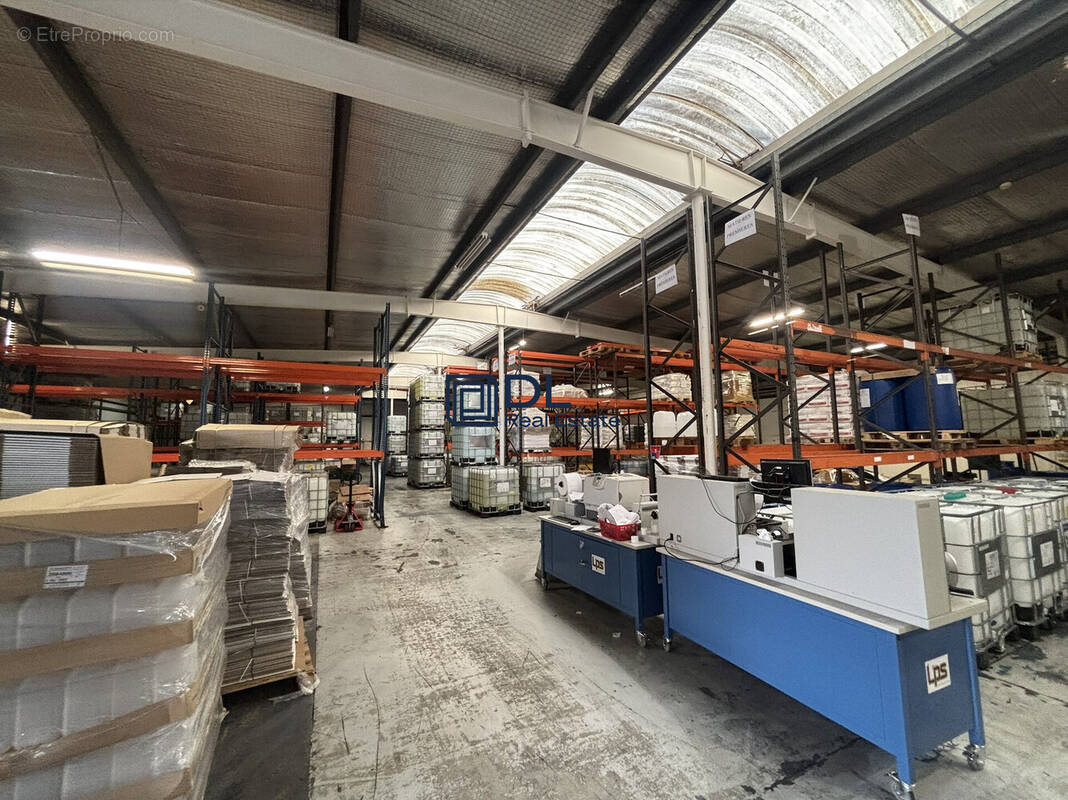 Commerce à MONTIGNY-LE-BRETONNEUX