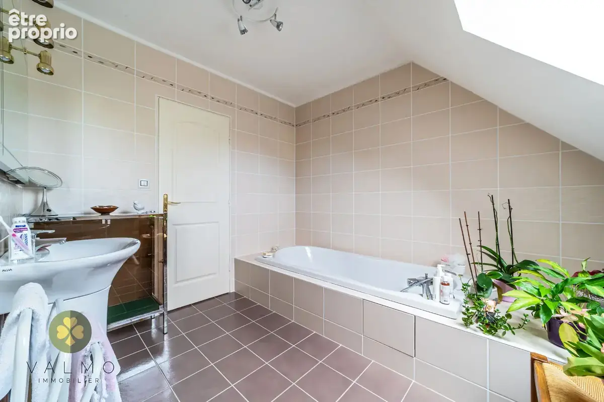 Maison 260 m2 avec piscine couverte - photo 25