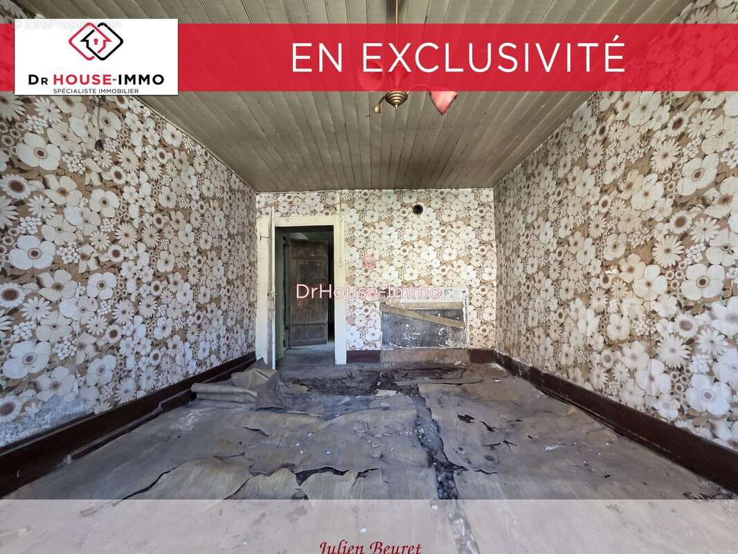 Maison à UZELLE