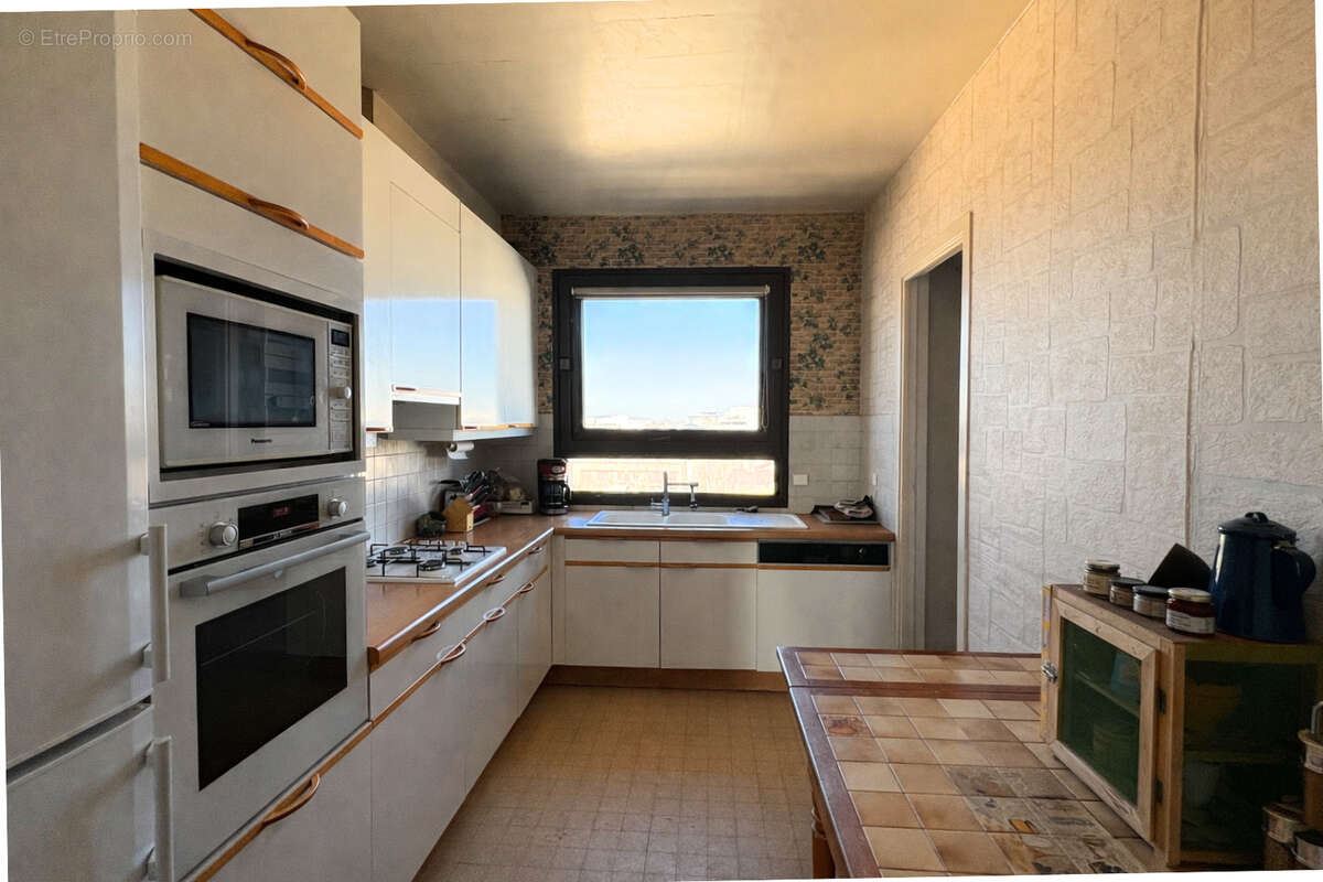 Appartement Hyper Centre, 4 Chambres, 105m2, dernier étage avec extérieur - photo 5