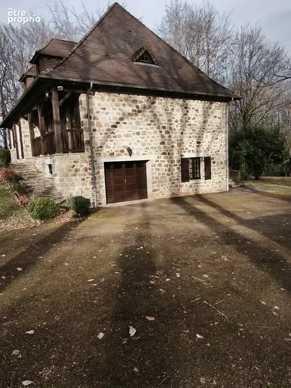 Maison de caractère sur parc de 9700m2 - photo 8