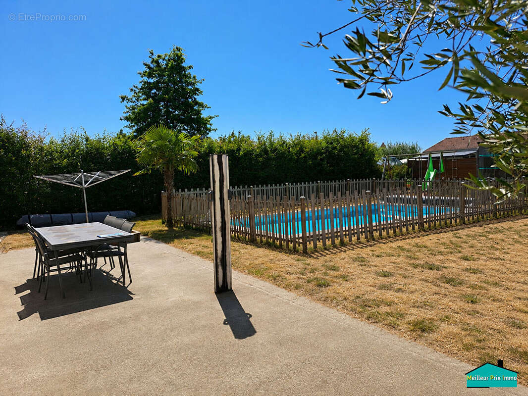 Saint etienne de mer morte 125 m² terrain clos 846 m² - photo 3