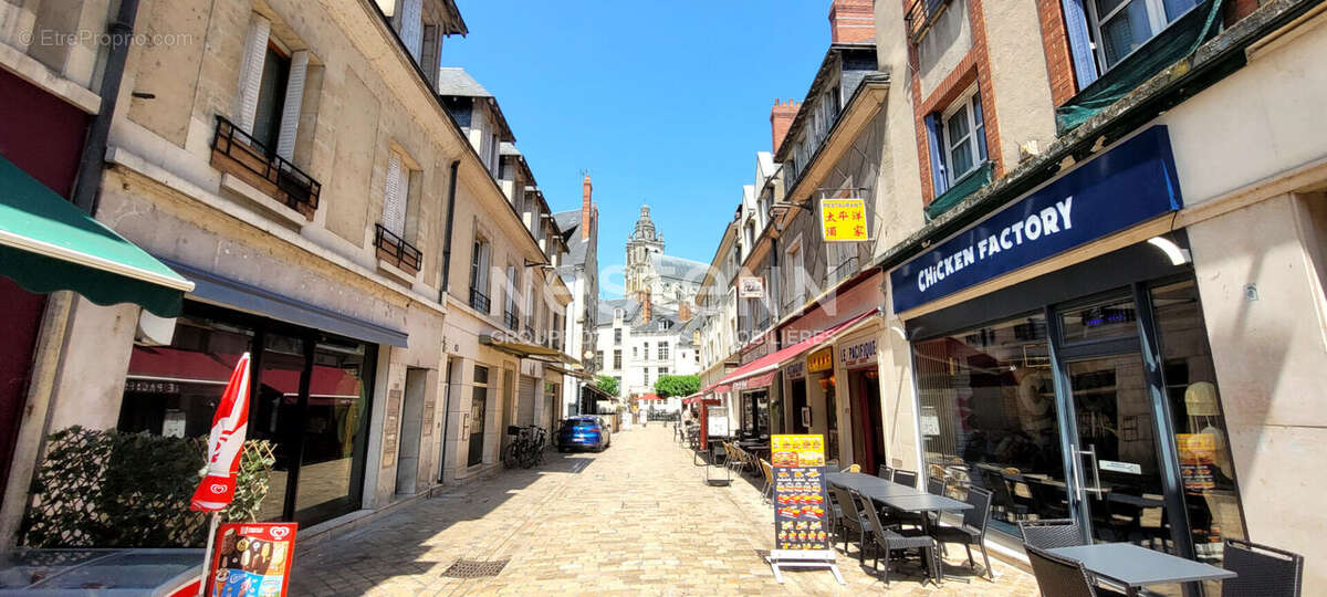 Immeuble mixte à vendre. coeur de Blois, emplacement stratégique entre deux places majeures de la ville - photo 2