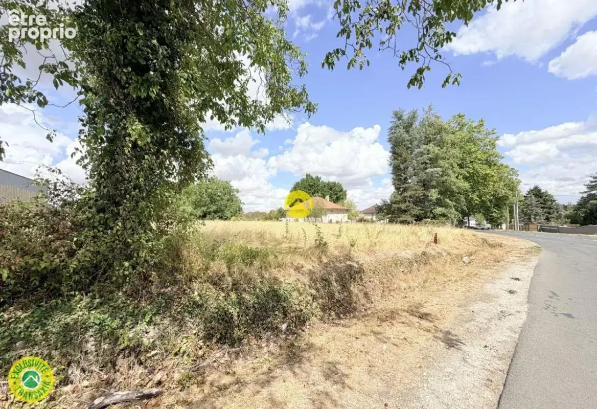 Terrain constructible 4190 m² - photo 3