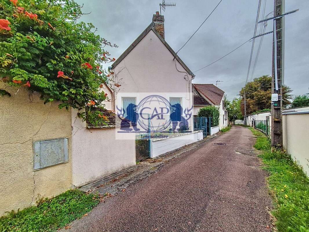 Maison 100 m² à Pont-Sur-Yonne  - photo 3