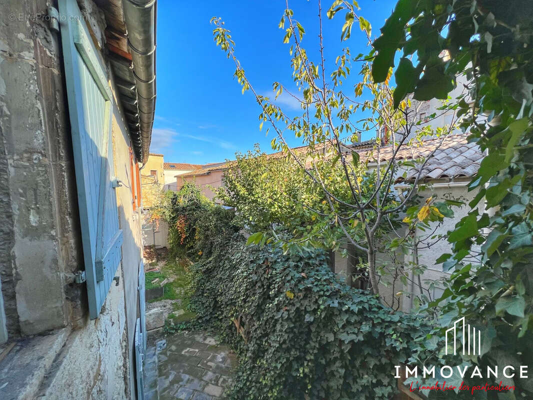 Maison à SAINT-BRES