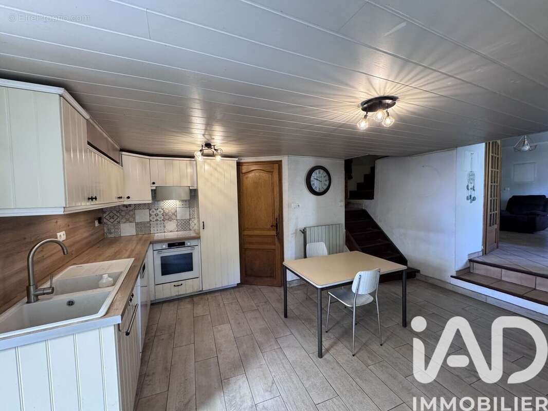 Maison 101 m² à Montpezat-Sous-Bauzon  - photo 6