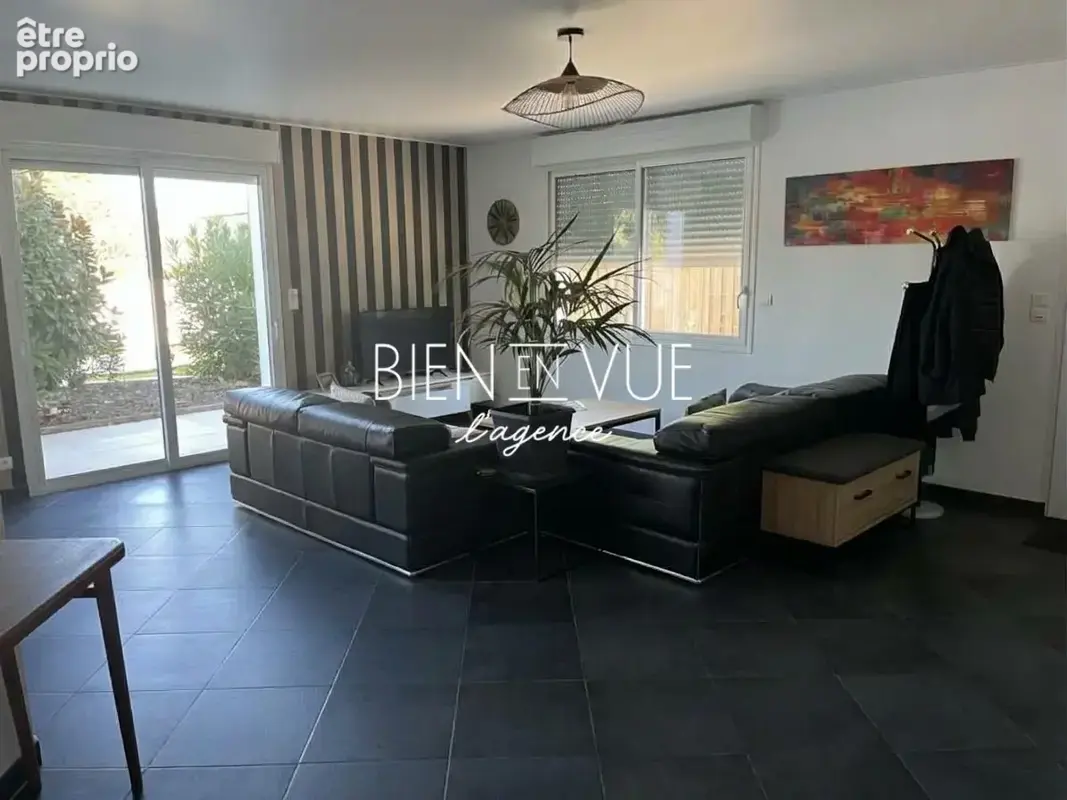 Exclusivité   Maison 118 m2 entièrement rénovée avec piscine, garages et au calme - photo 5