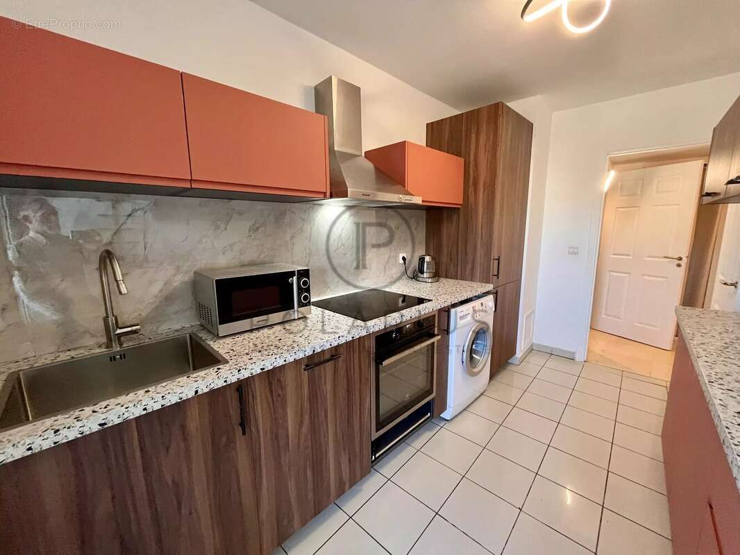 Appartement élégant en front de mer à Saint-Laurent-du-Var – Lumière, espace & vie Riviera - photo 6