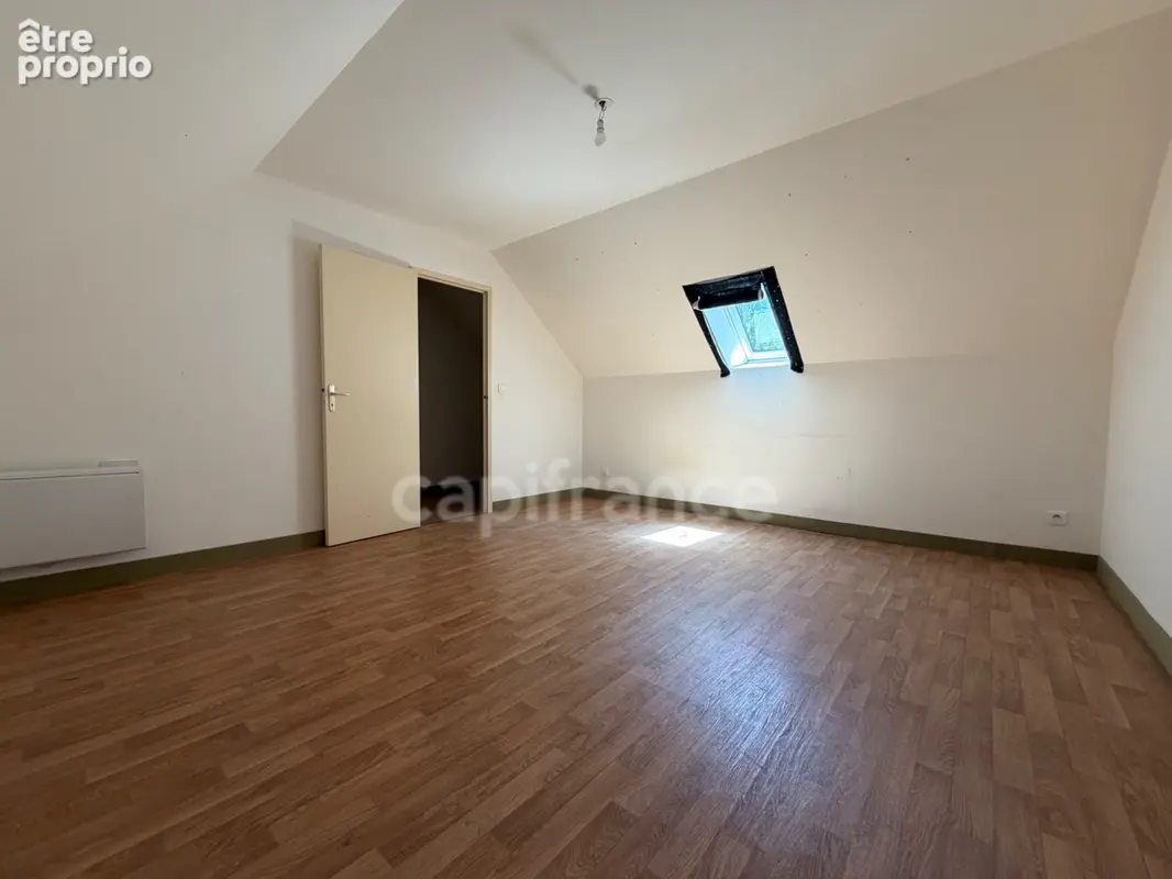 Maison de 110 m2, terrain clos et arboré 1000 m2, 4 chambres, 1 bureau, tout-à-l'égout, fibre optique, tf 615€, double vitrage p - photo 15