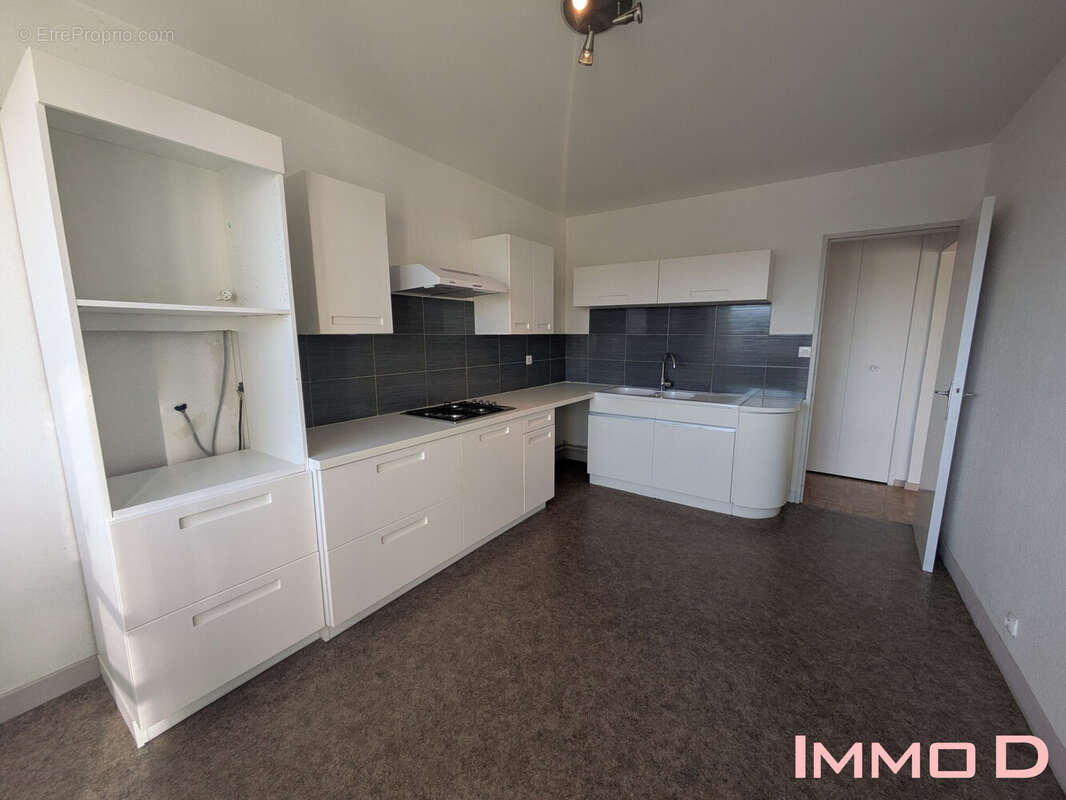 Appartement à THAON-LES-VOSGES