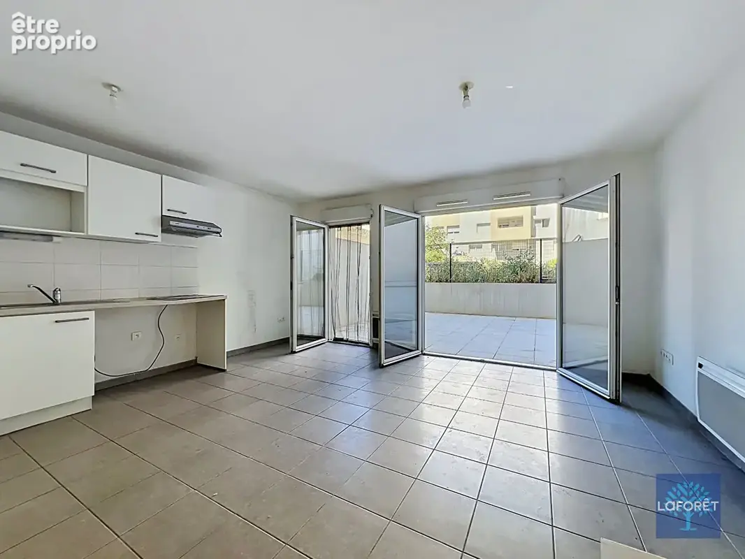 Appartement à MARSEILLE-4E