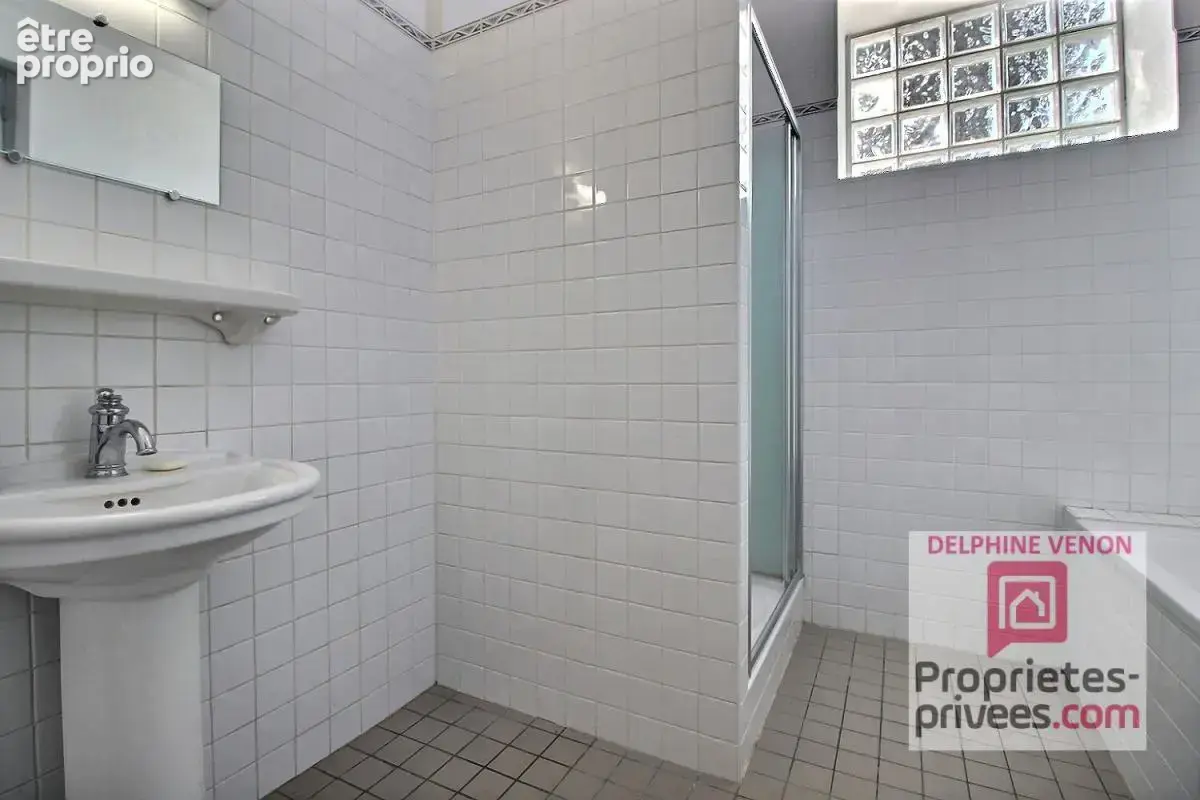Exclusivité - Maison de ville dans l'hyper centre  de Chateauneuf  sur Loire avec garage et  terrain de 500 m² - photo 8