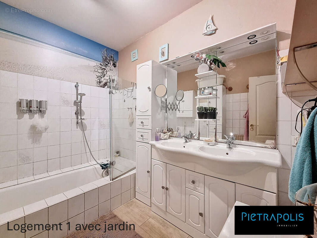 Appartement à FRAISSES