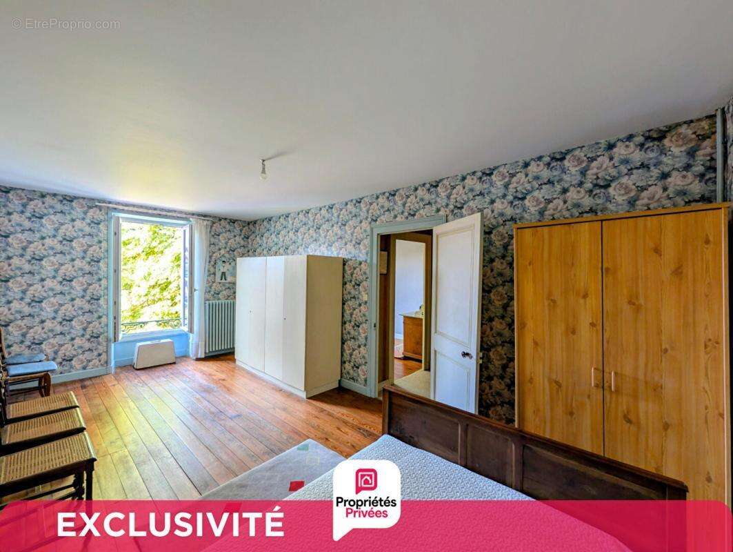 Maison de Caractère  204m² du XVIII Siècle à Salignac Sur Charente réf 459959 - photo 14