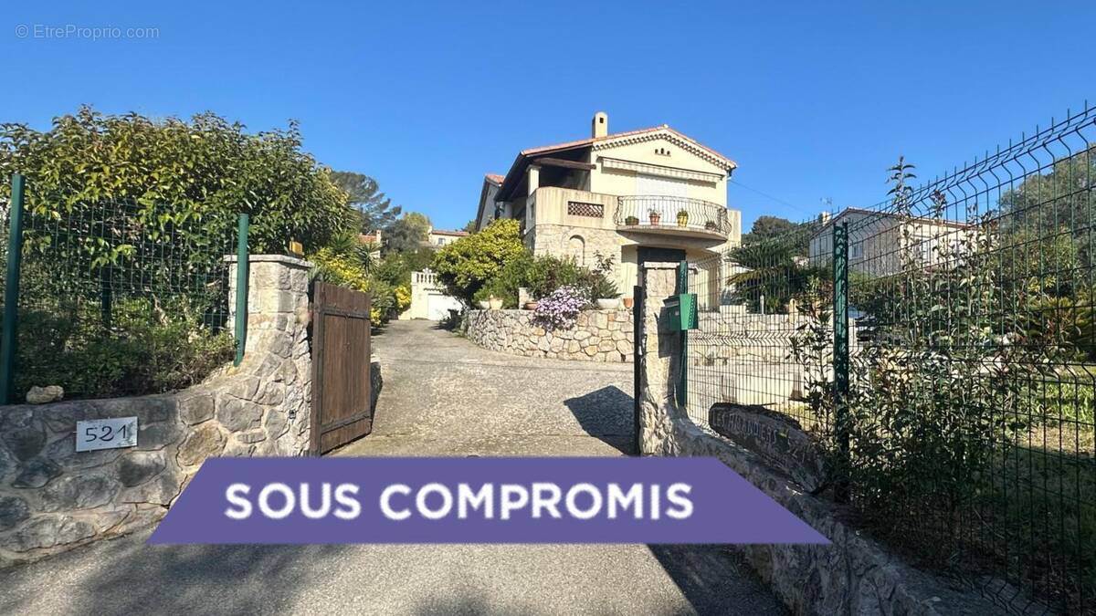 Maison à VALLAURIS