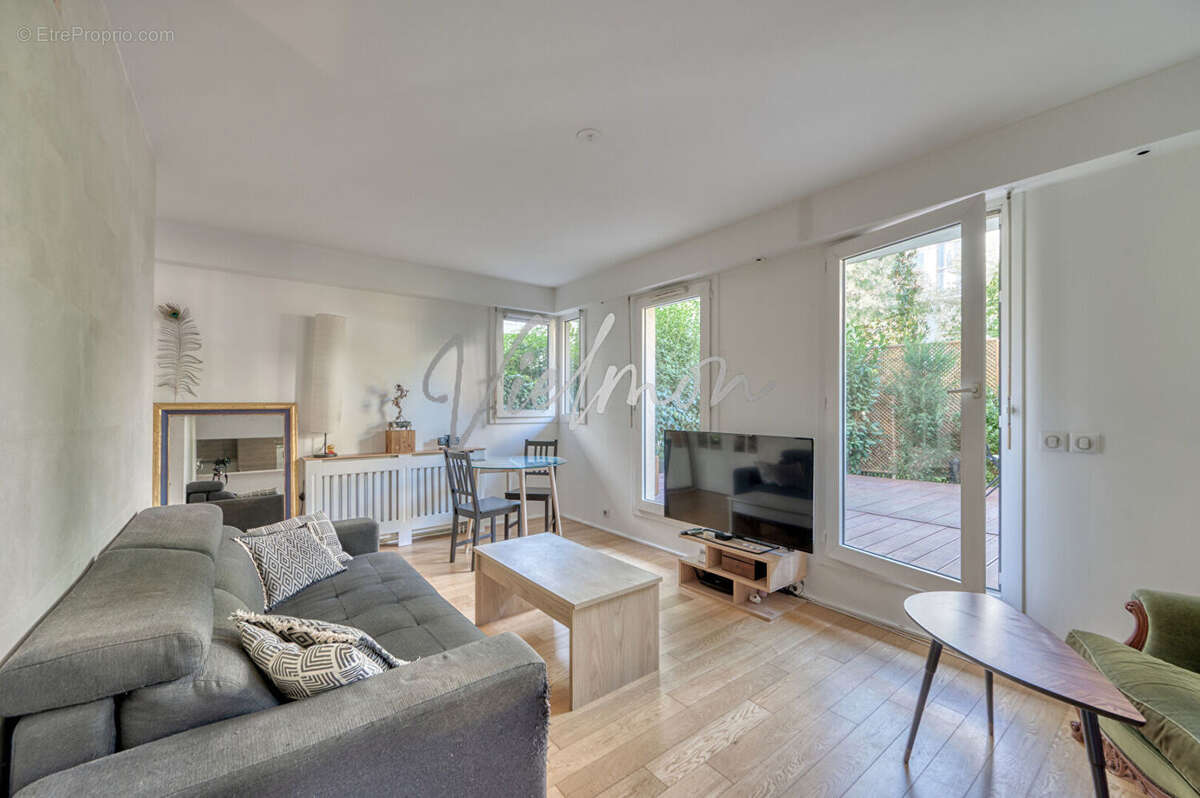 Appartement à ISSY-LES-MOULINEAUX