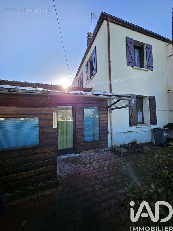 Photo 2 - Maison à SAINT-ETIENNE-DU-ROUVRAY