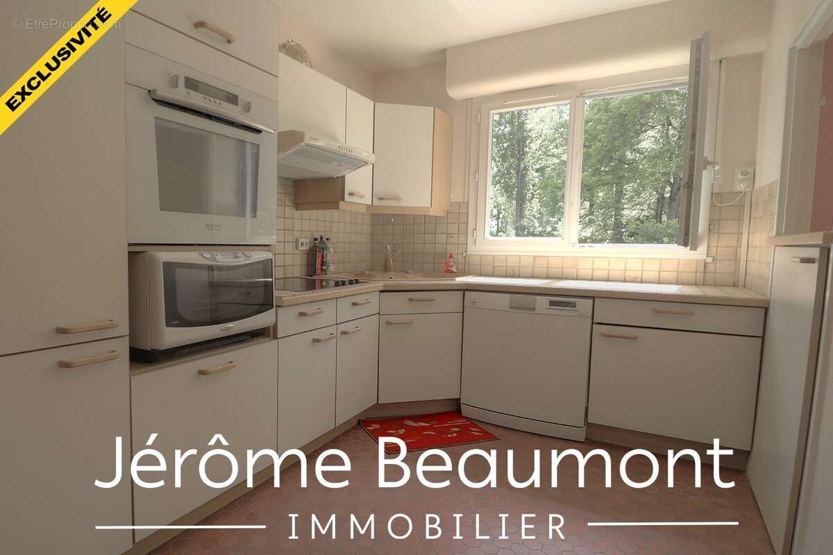 Appartement à EZANVILLE