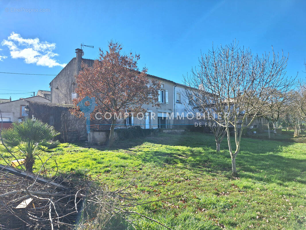 Maison à SAINT-AFFRIQUE-LES-MONTAGNES