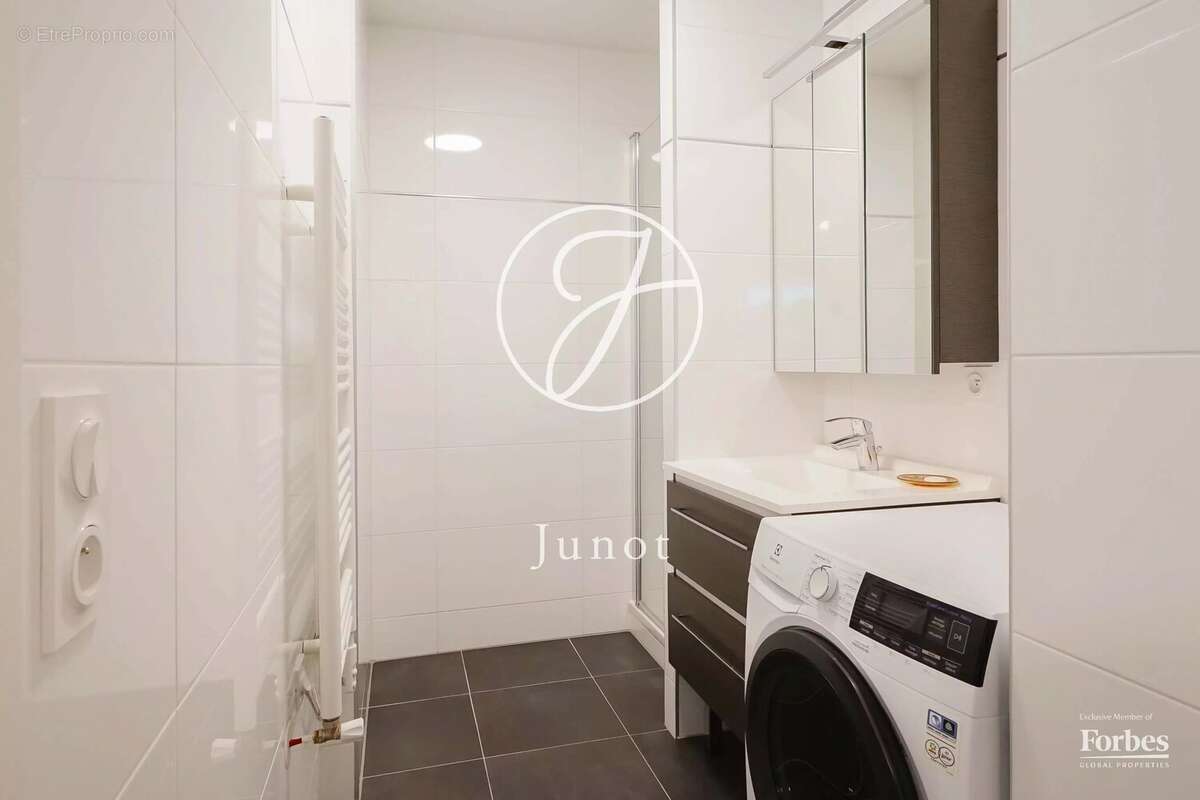 Appartement à PARIS-9E