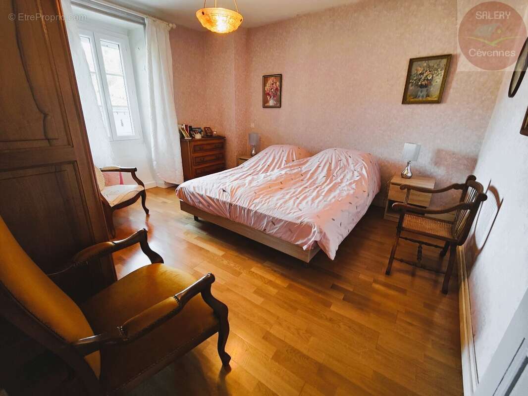 Maison à FLORAC