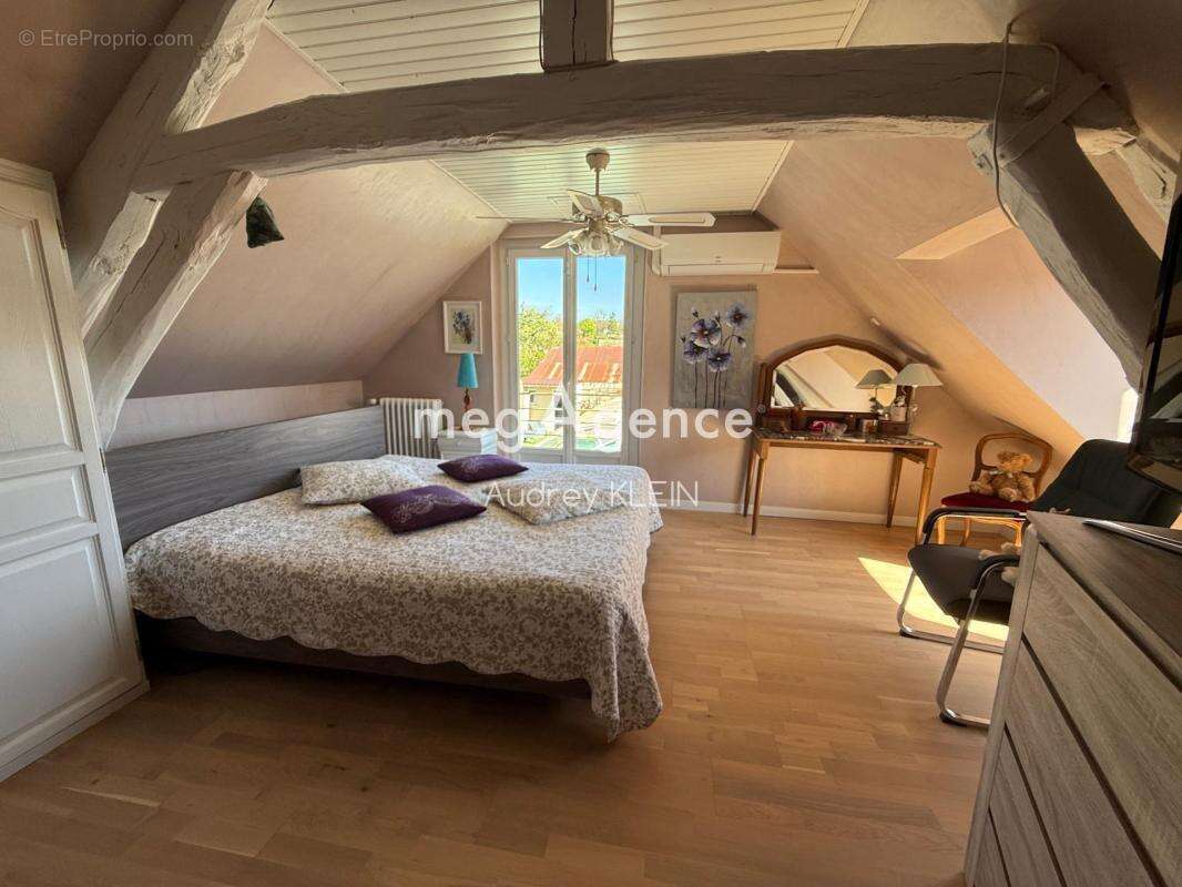 Maison à SERGINES