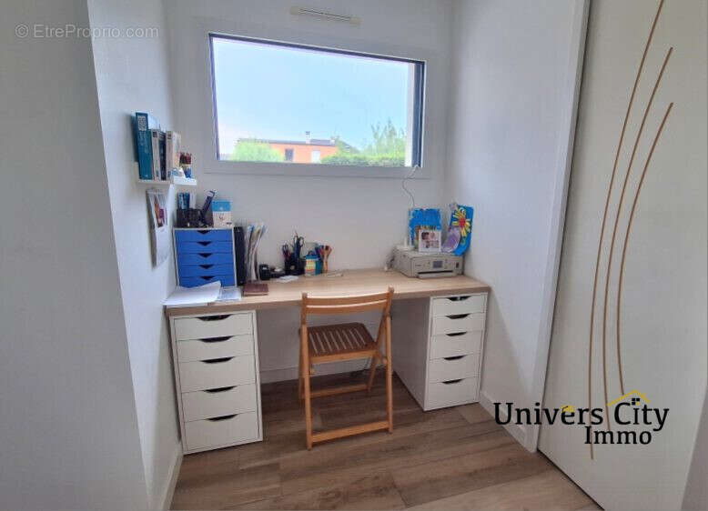 Maison 123 m² à Saint-Sebastien-Sur-Loire  - photo 9