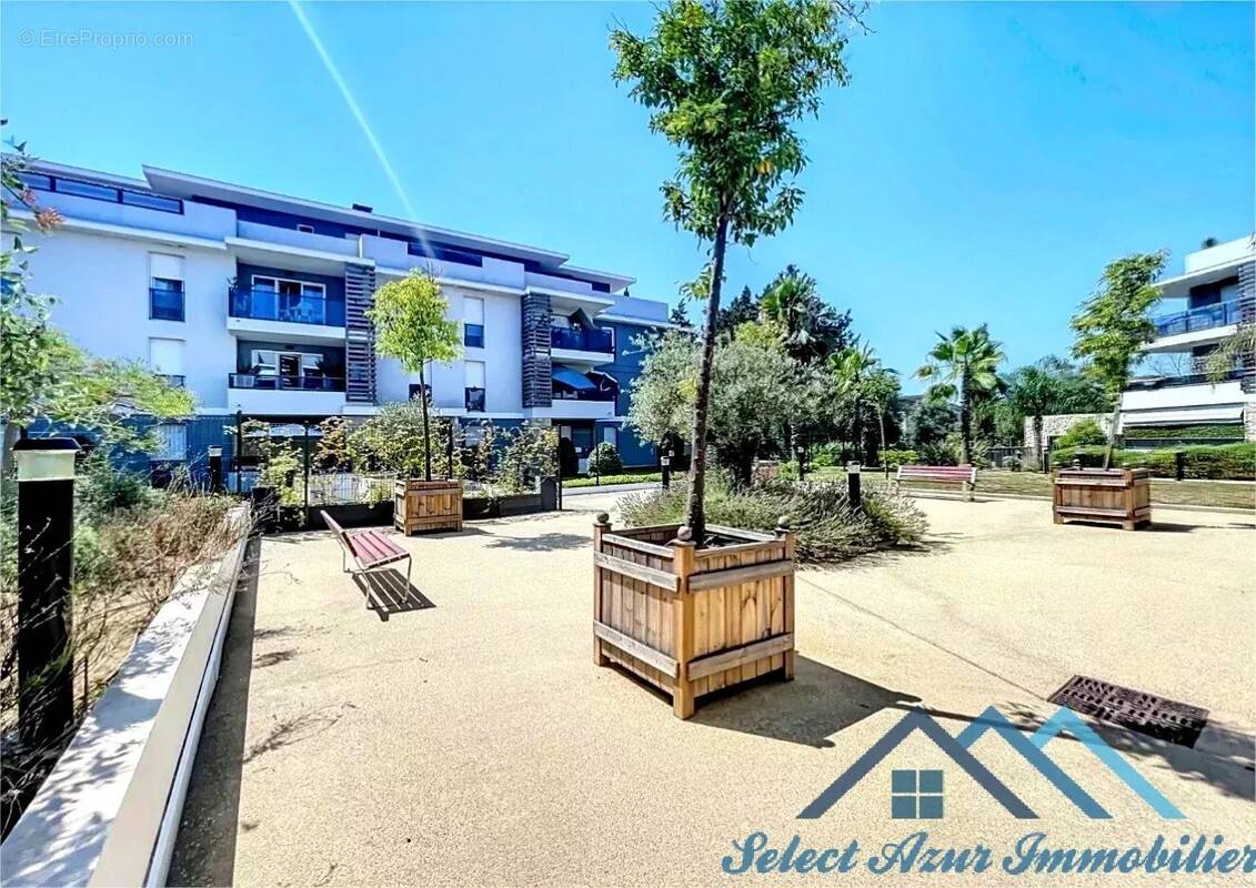 Appartement à MOUGINS