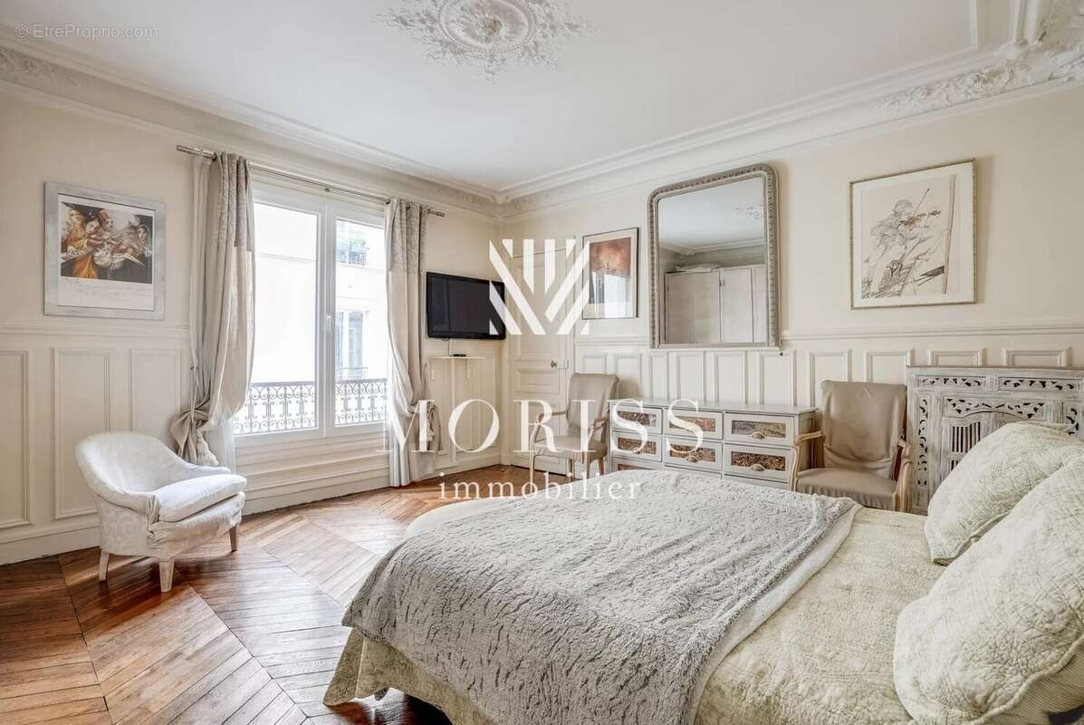 Appartement à PARIS-9E