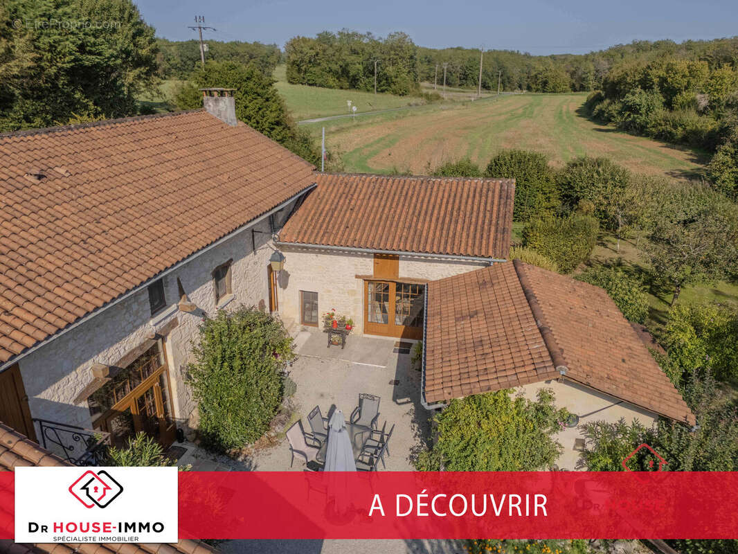 Maison à VAUNAC