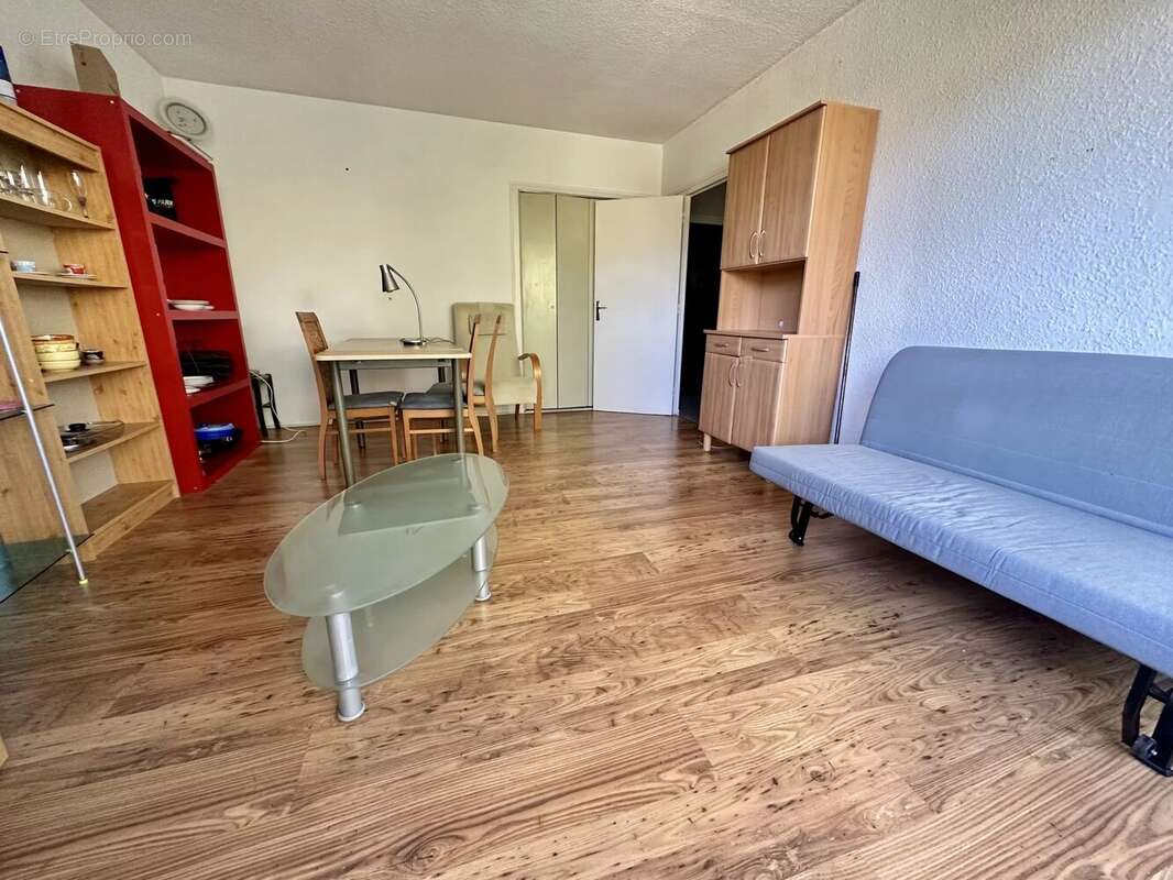 Grenoble – Rue Léon Jouhaux - T2 avec balcon, cave et stationnement privatif - photo 3