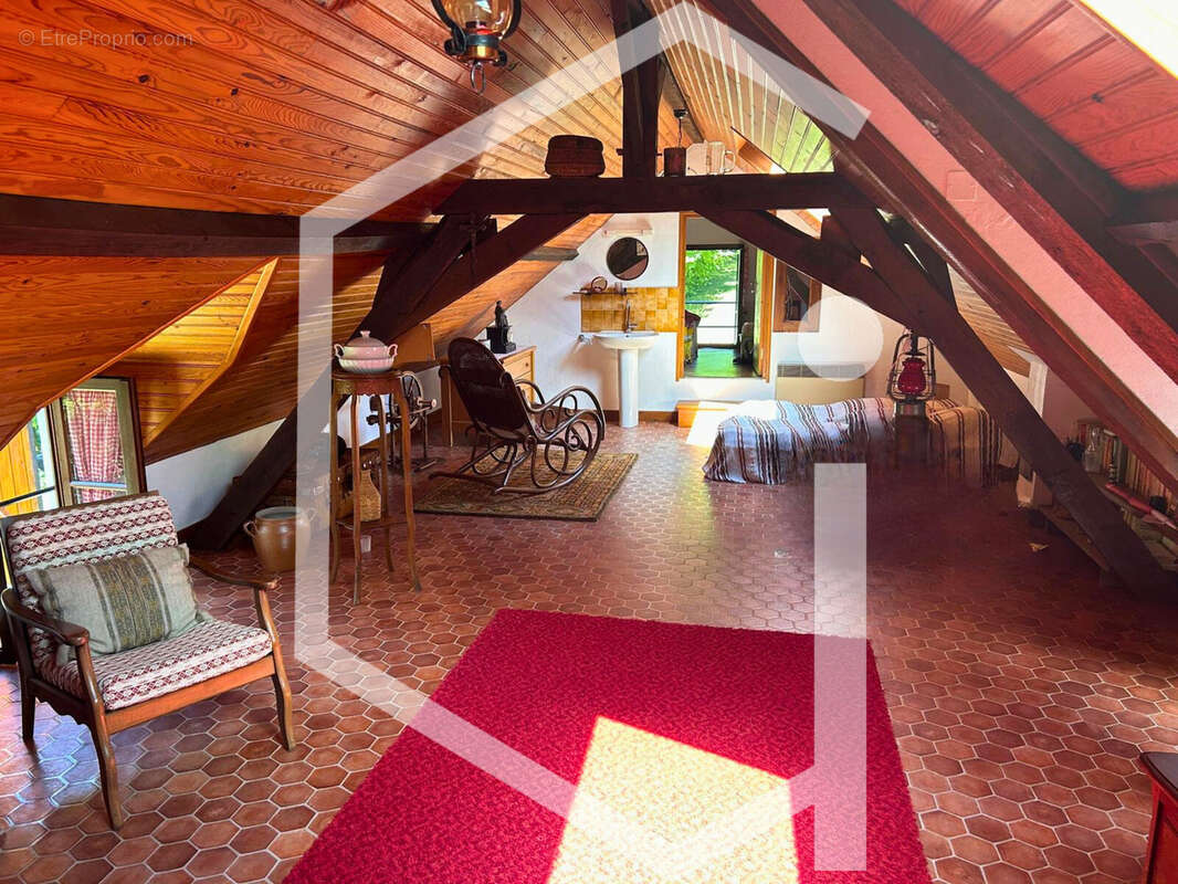 Maison à MORNAY-SUR-ALLIER