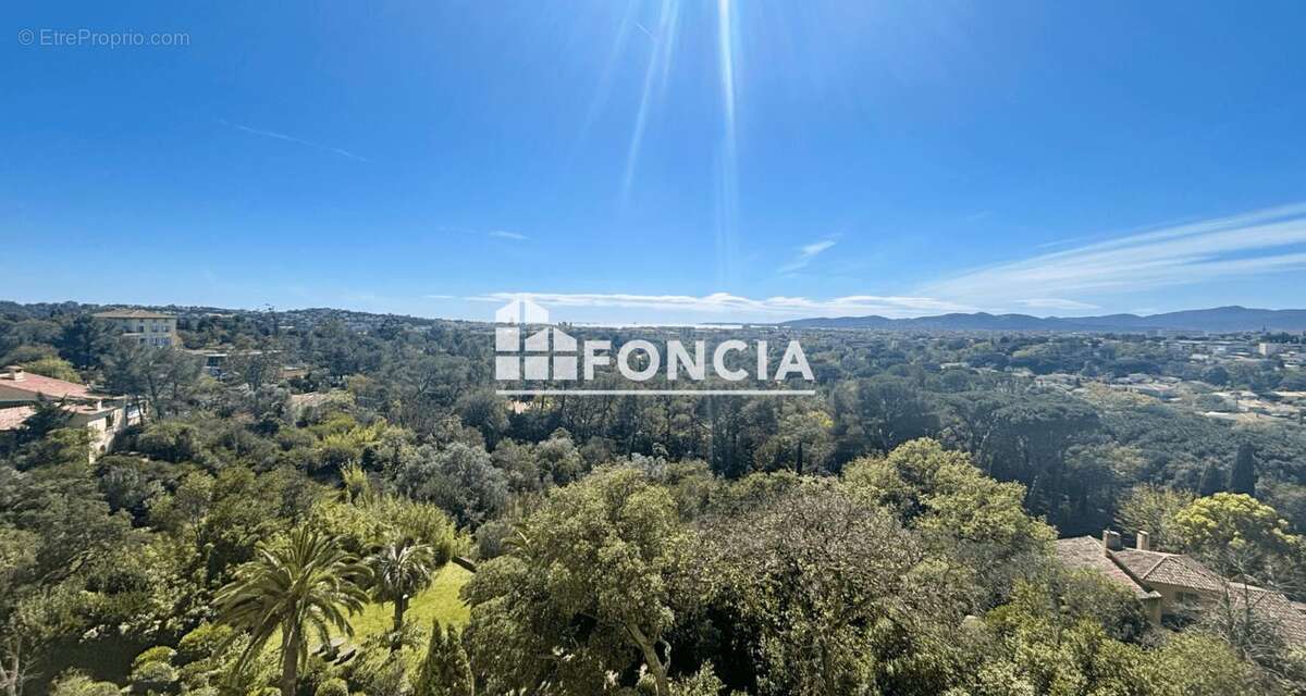 Appartement à FREJUS