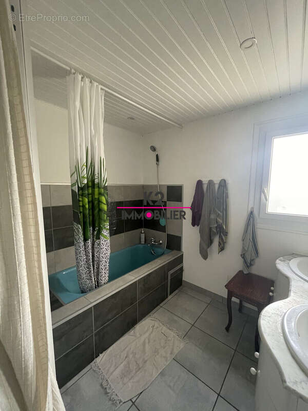 Maison à MONTELIMAR