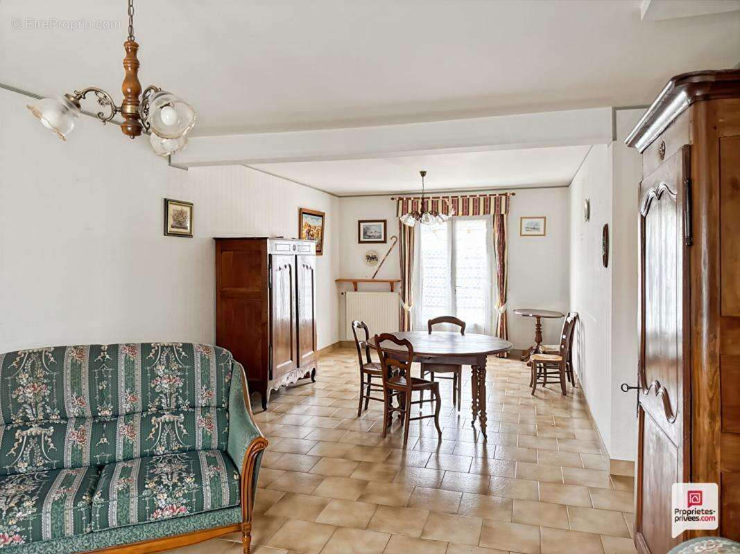 Maison à SABLE-SUR-SARTHE