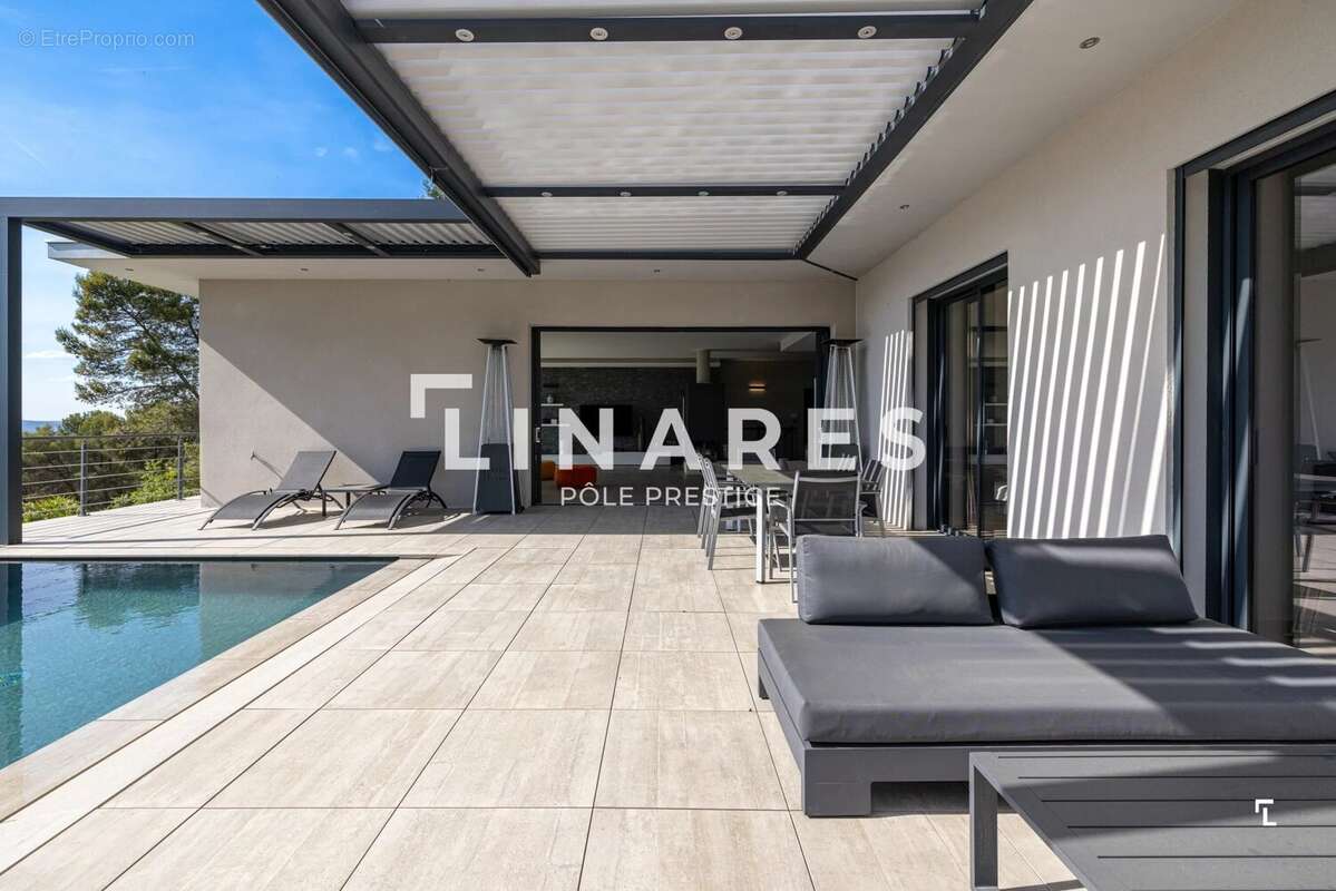 LE PANORAMA - Villa contemporaine d’architecte de 283m2 avec vue panoramique - Piscine à débordement - Bouc-Bel-Air - photo 15