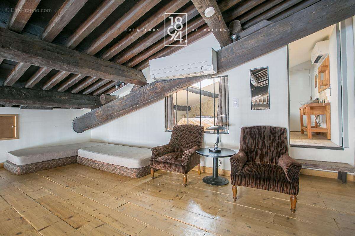 Appartement à MARSEILLE-7E