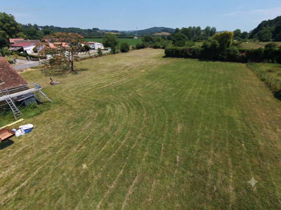 Photo 1 - Terrain à SAUVETERRE-DE-BEARN