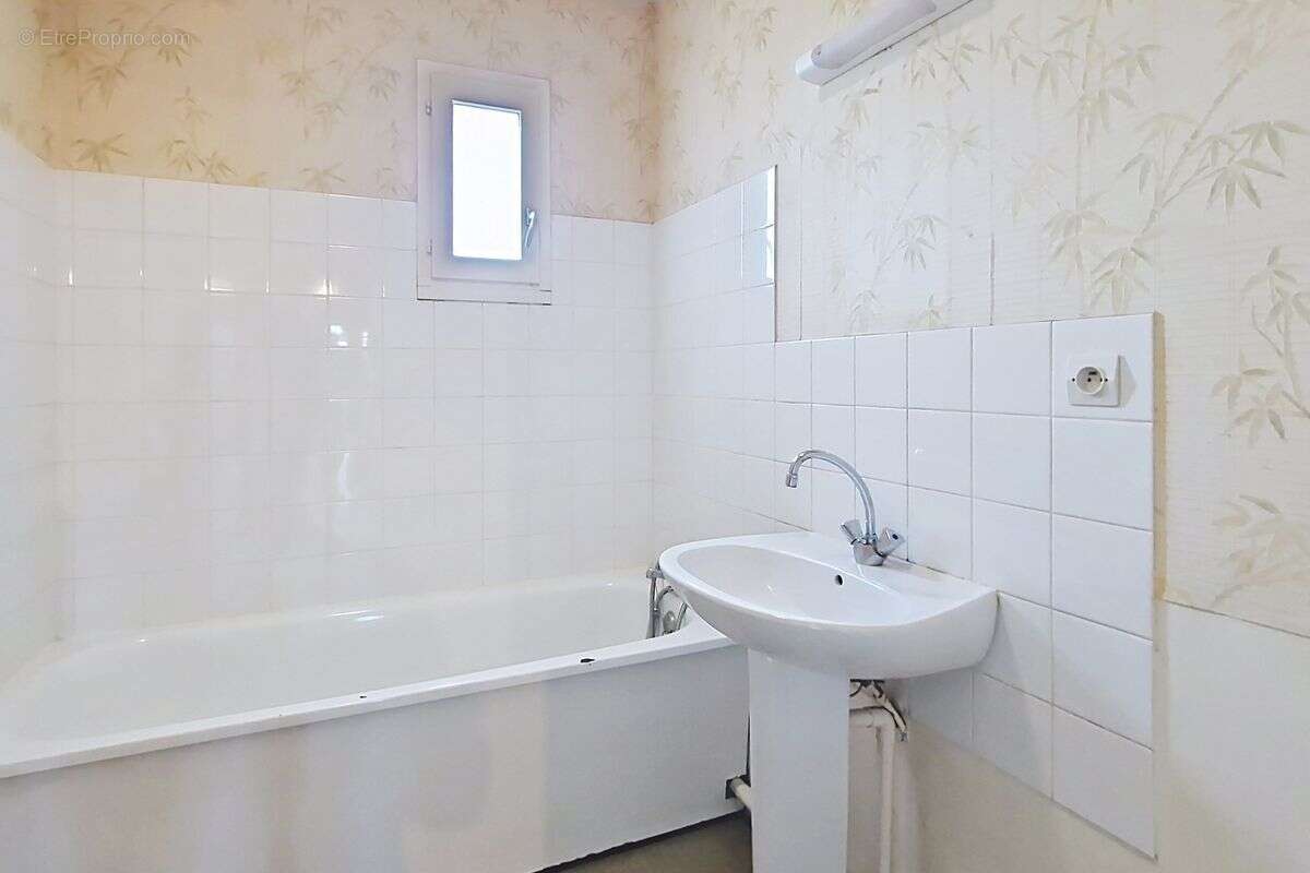 Appartement à FLEURIEUX-SUR-L'ARBRESLE