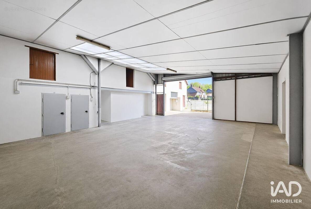 Photo 1 - Commerce à BEAULIEU-SUR-LOIRE