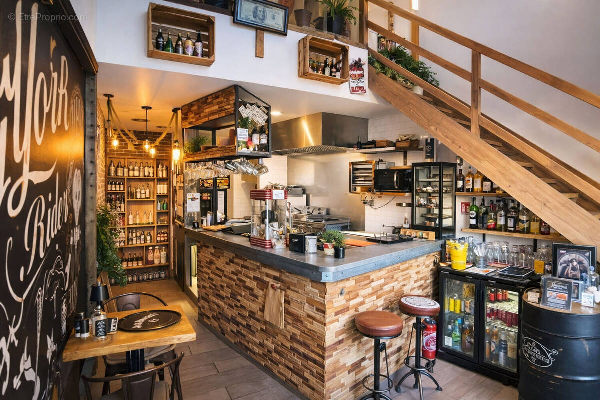 Commerce à VILLELONGUE-DE-LA-SALANQUE